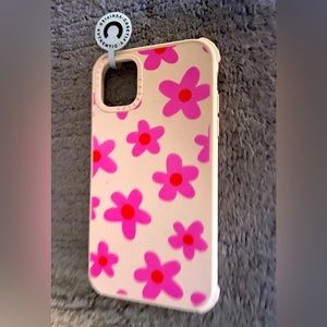 Casetify “Bold Retro seventies floral” iPhone 11 case-brand new !
